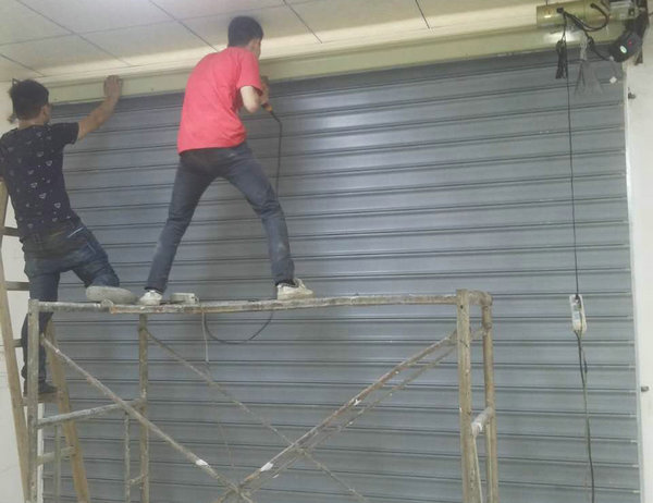 抗风型卷闸门